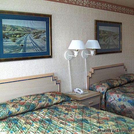 Budget Inn Barstow Room photo