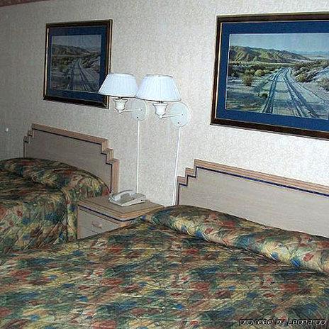 Budget Inn Barstow Room photo